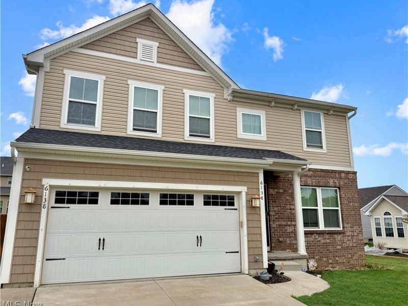 6138 E Meadow Farm Lane , Lorain, OH 44053 Photo 6