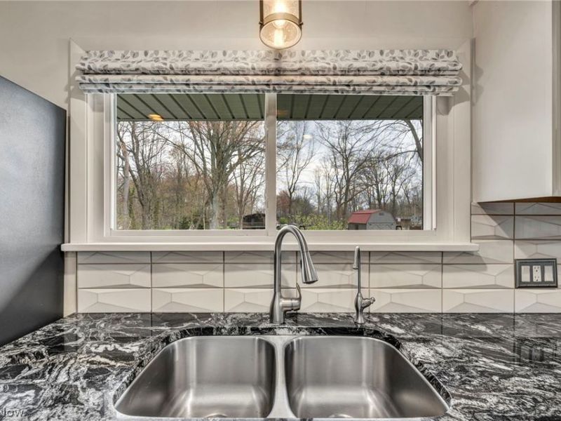 2333 Maylo Path, Green, OH 44312 Photo 11