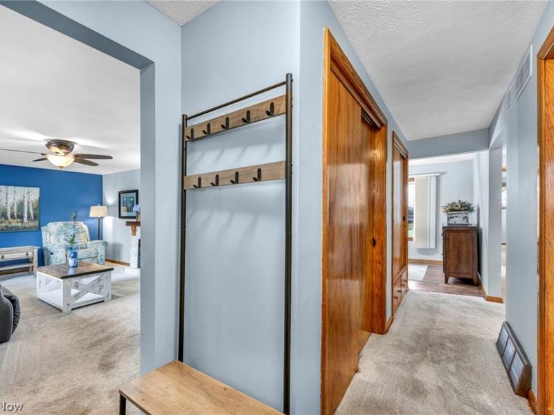 2333 Maylo Path, Green, OH 44312 Photo 5