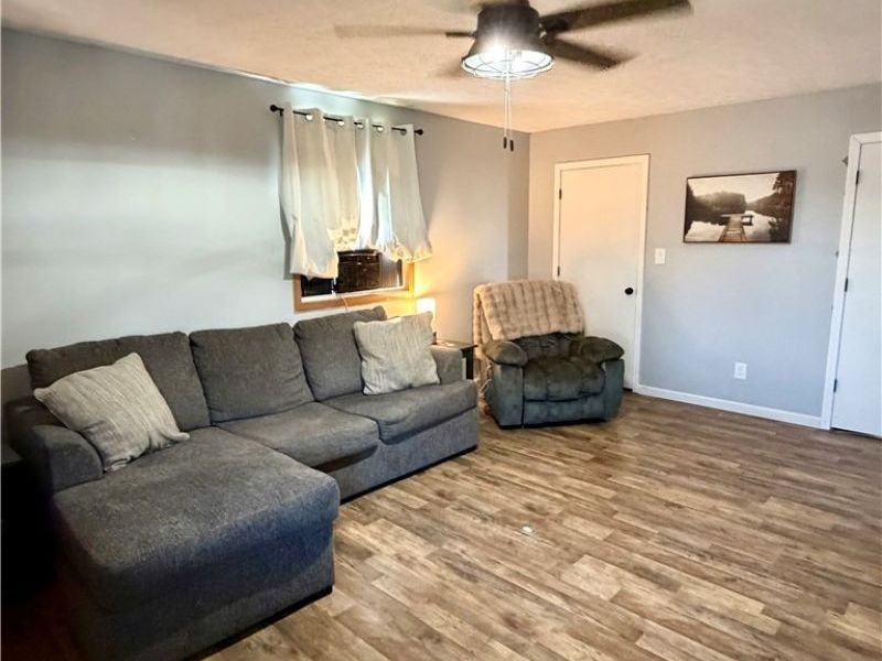 982 Greenwood Avenue , Zanesville, OH 43701 Photo 3