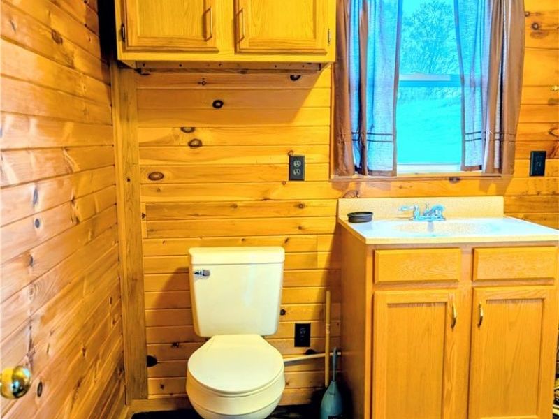 66323 Lake Road , Cambridge, OH 43725 Photo 23