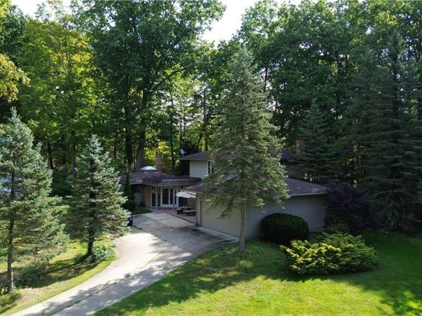 17571 Merry Oaks Trail , Chagrin Falls, OH 44023