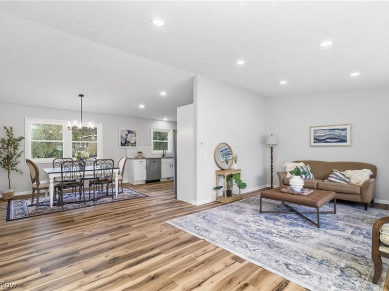 8621 Morrilton Cir NW , North Canton, OH 44720 Photo 2