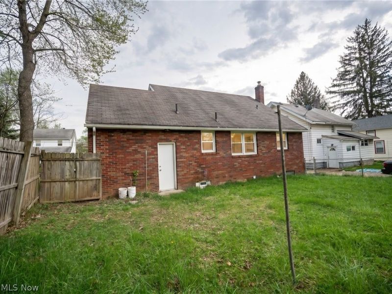 50 Glacier Avenue , Youngstown, OH 44509 Photo 13