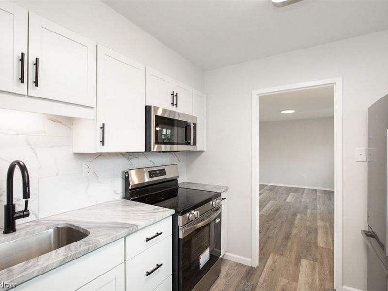 199 E 235th Street , Euclid, OH 44123 Photo 10