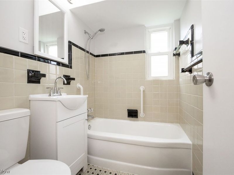 199 E 235th Street , Euclid, OH 44123 Photo 13