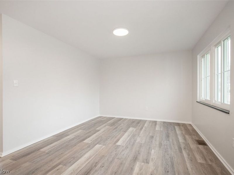 199 E 235th Street , Euclid, OH 44123 Photo 3