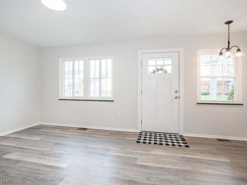 199 E 235th Street , Euclid, OH 44123 Photo 5