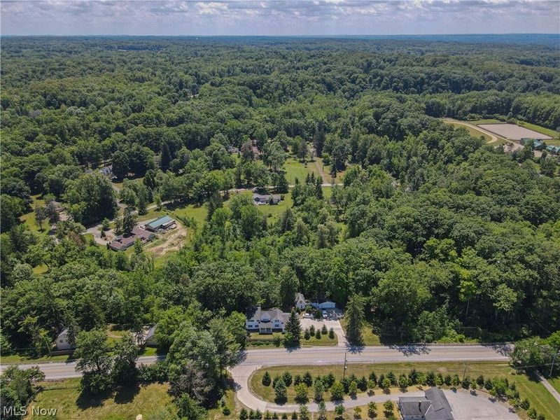 7981 Kinsman Road , Novelty, OH 44072 Photo 2