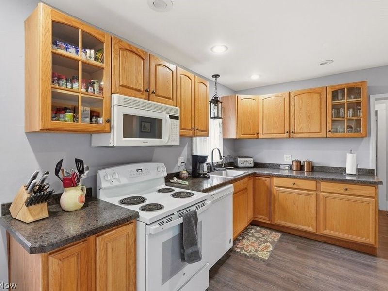7981 Kinsman Road, Novelty, OH 44072 Photo 5