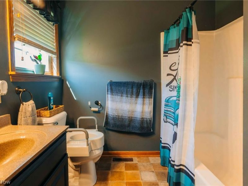 21735 Star Lite Drive , West Lafayette, OH 43845 Photo 14