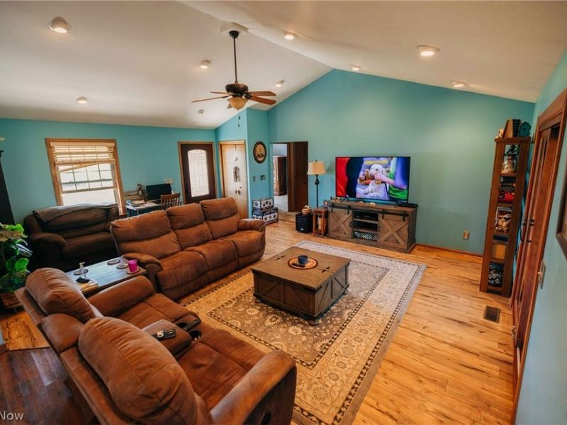 21735 Star Lite Drive , West Lafayette, OH 43845 Photo 3