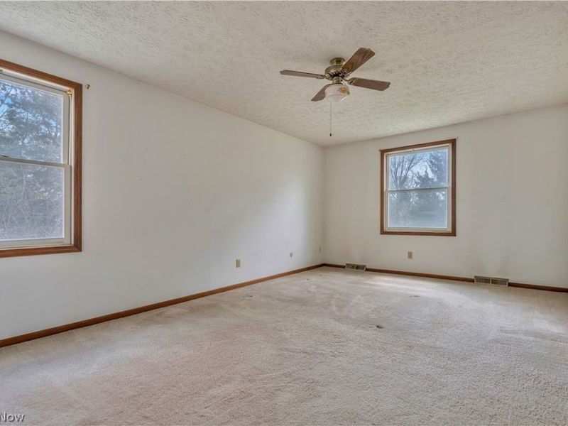 8054 Fox Run Avenue NW, North Canton, OH 44720 Photo 14