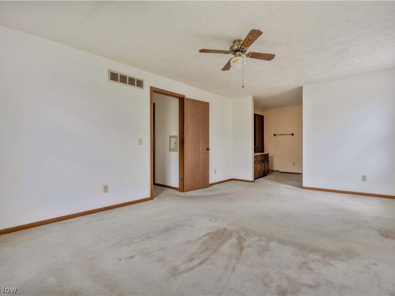 8054 Fox Run Avenue NW, North Canton, OH 44720 Photo 15