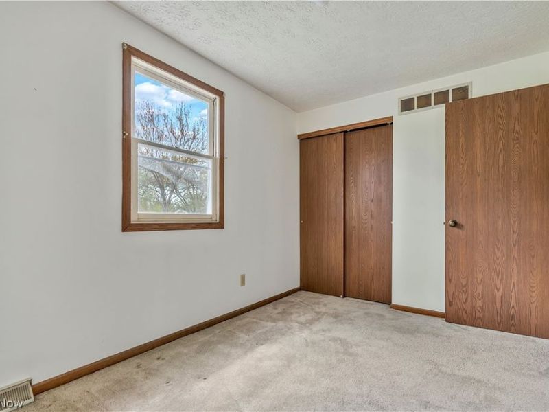 8054 Fox Run Avenue NW, North Canton, OH 44720 Photo 23