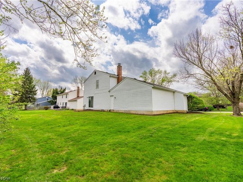 8054 Fox Run Avenue NW, North Canton, OH 44720 Photo 30