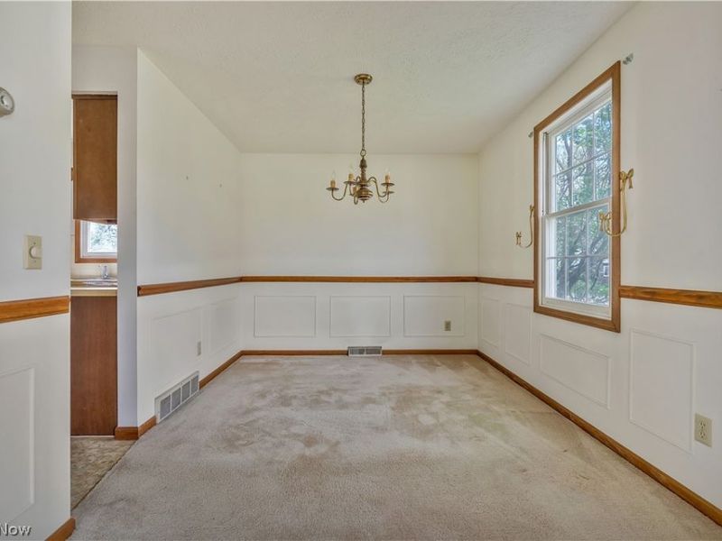 8054 Fox Run Avenue NW, North Canton, OH 44720 Photo 4