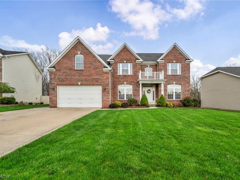 5600 W Longridge Drive , Seven Hills, OH 44131 Photo 1