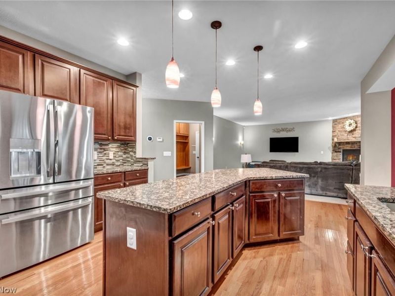 5600 W Longridge Drive , Seven Hills, OH 44131 Photo 10