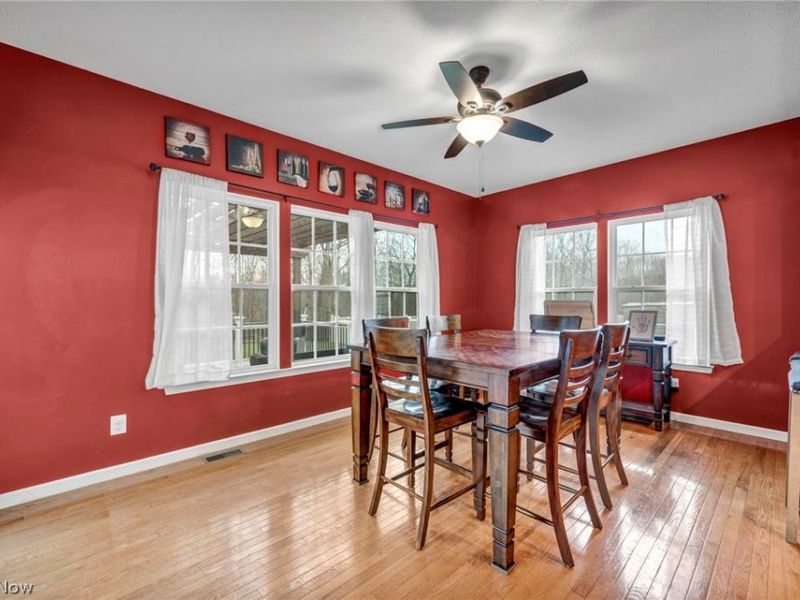 5600 W Longridge Drive , Seven Hills, OH 44131 Photo 11