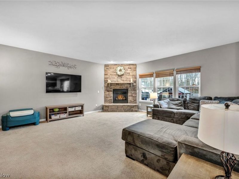 5600 W Longridge Drive , Seven Hills, OH 44131 Photo 15