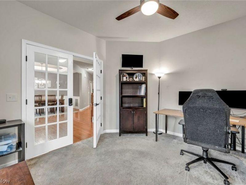 5600 W Longridge Drive , Seven Hills, OH 44131 Photo 18