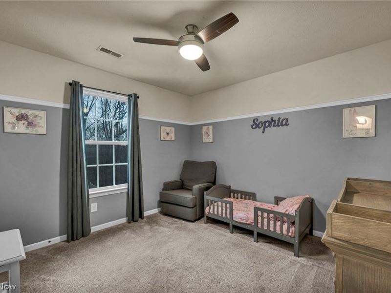 5600 W Longridge Drive , Seven Hills, OH 44131 Photo 22