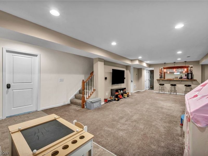 5600 W Longridge Drive , Seven Hills, OH 44131 Photo 34