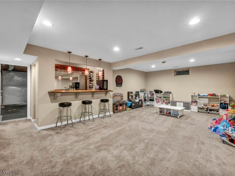 5600 W Longridge Drive , Seven Hills, OH 44131 Photo 35