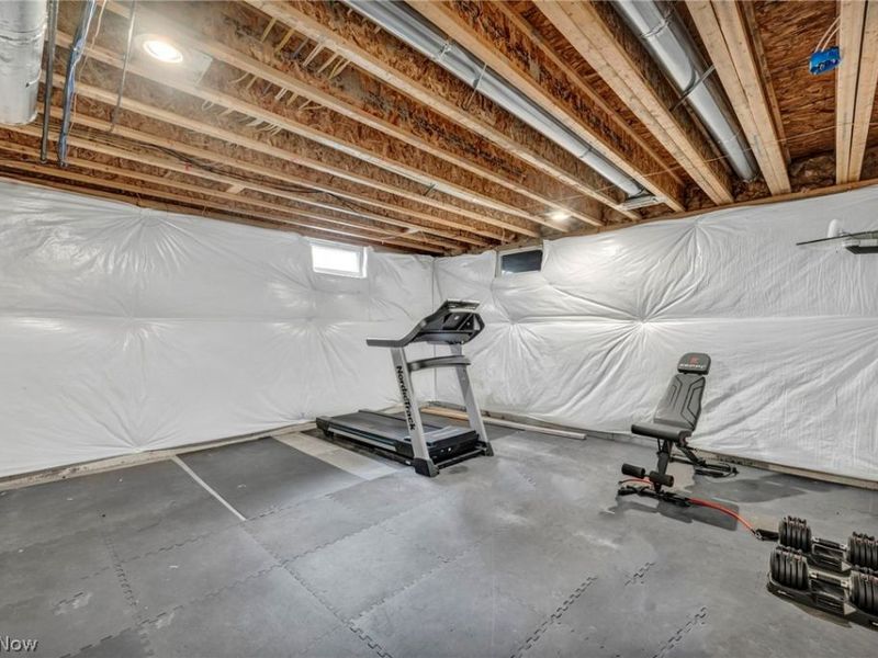 5600 W Longridge Drive , Seven Hills, OH 44131 Photo 37