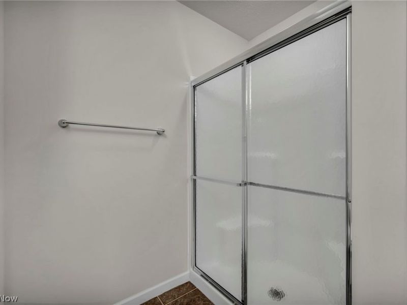 5600 W Longridge Drive , Seven Hills, OH 44131 Photo 39