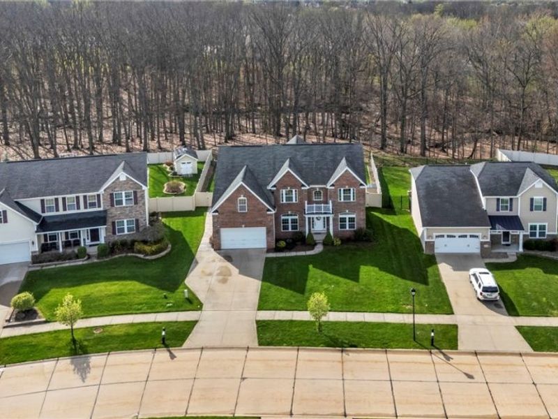 5600 W Longridge Drive , Seven Hills, OH 44131 Photo 45