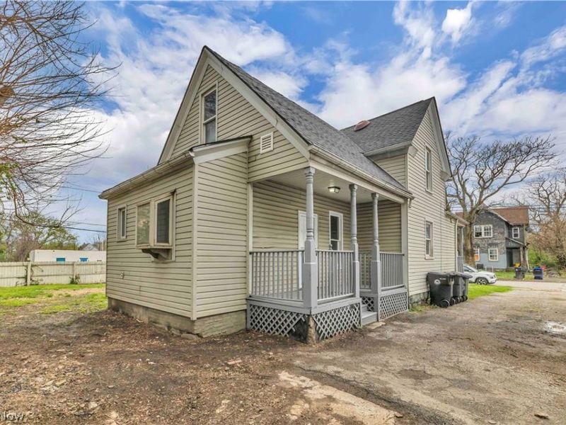 8113 Platt Avenue , Cleveland, OH 44104 Photo 3