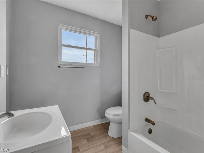 8113 Platt Avenue , Cleveland, OH 44104 Photo 7