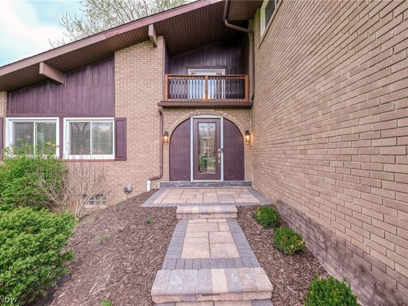 5941 Stow Road , Hudson, OH 44236 Photo 2