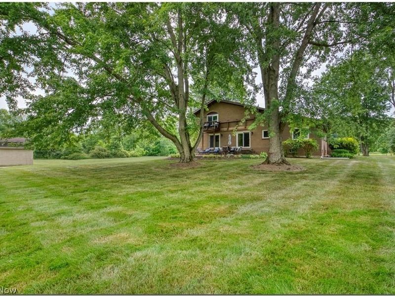 5941 Stow Road , Hudson, OH 44236 Photo 9