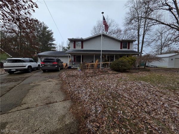 405 Windsor Drive , Mineral Wells, WV 26150