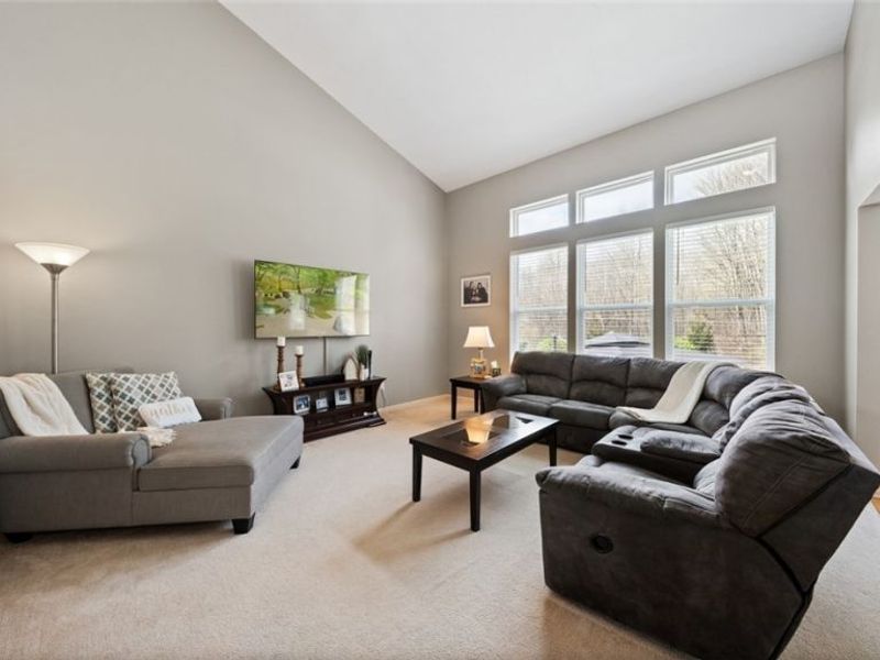 9660 Sunray Dr Drive, Olmsted Township, OH 44138 Photo 13