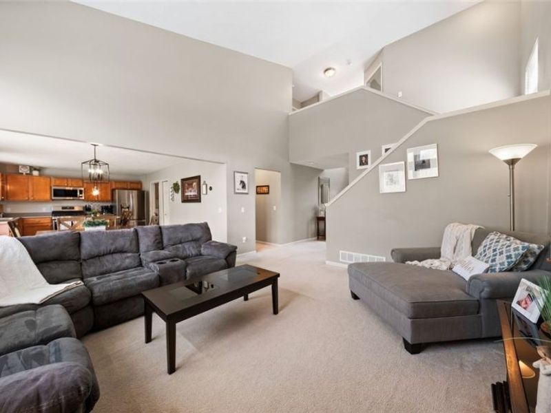 9660 Sunray Dr Drive, Olmsted Township, OH 44138 Photo 14