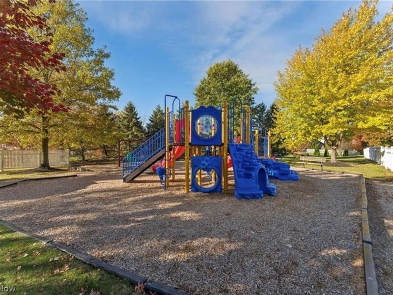 9660 Sunray Dr Drive, Olmsted Township, OH 44138 Photo 48