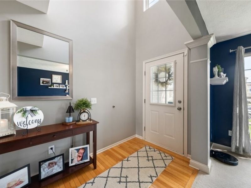 9660 Sunray Dr Drive, Olmsted Township, OH 44138 Photo 6