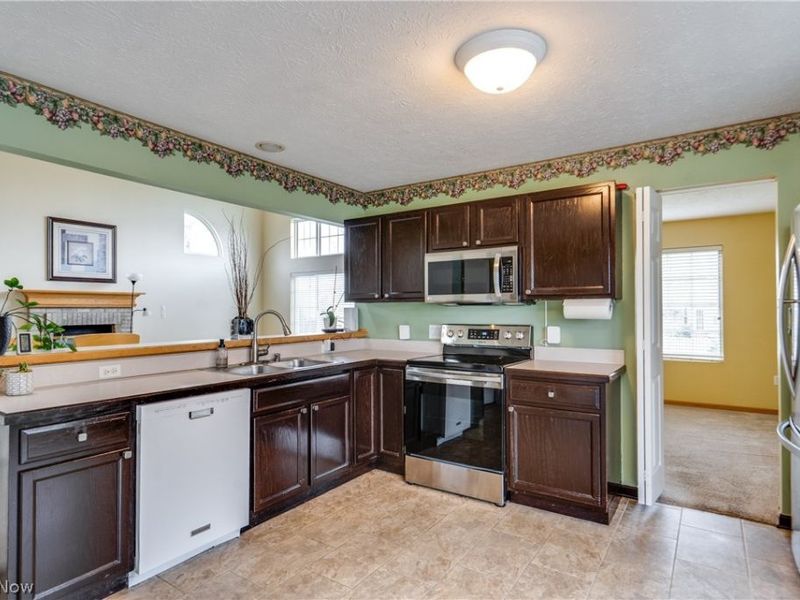 1340 Waterbury Street , Medina, OH 44256 Photo 7