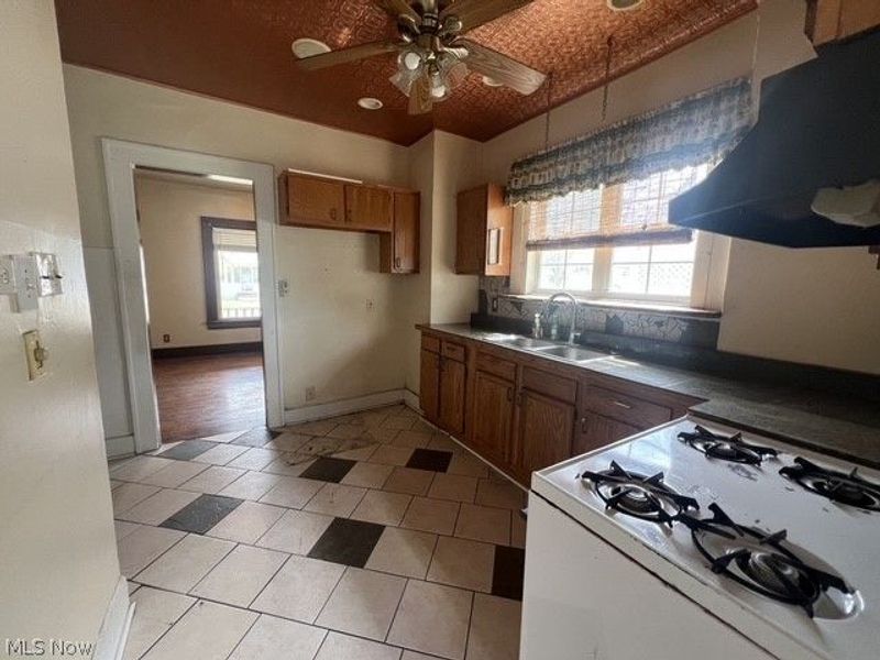 238 Para Avenue , Akron, OH 44305 Photo 8