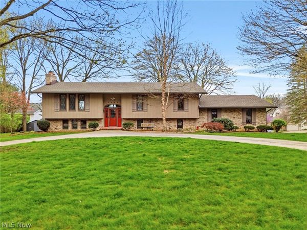 2400 Lancaster Road , Akron, OH 44313