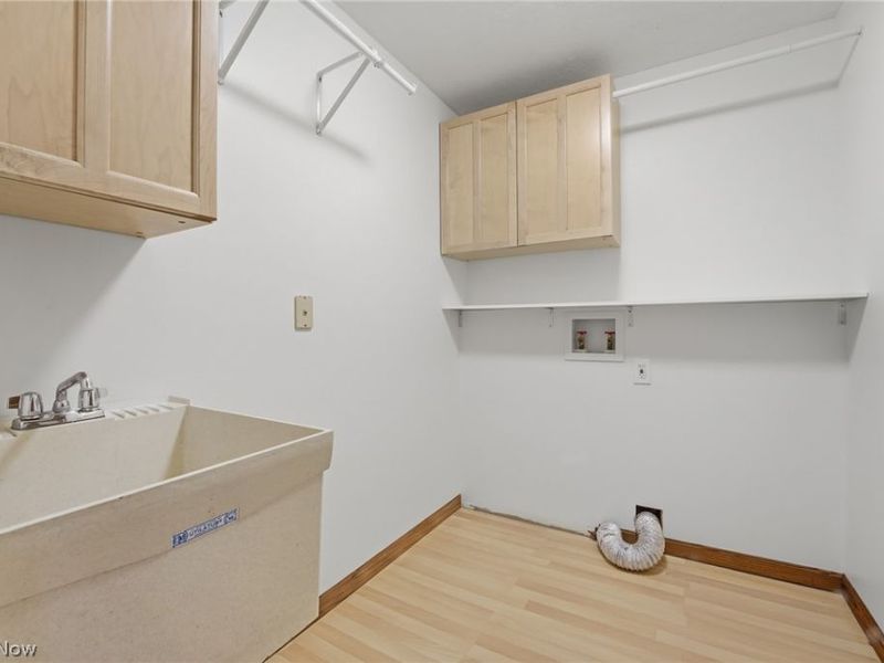 1960 Birkdale Drive, Uniontown, OH 44685 Photo 23