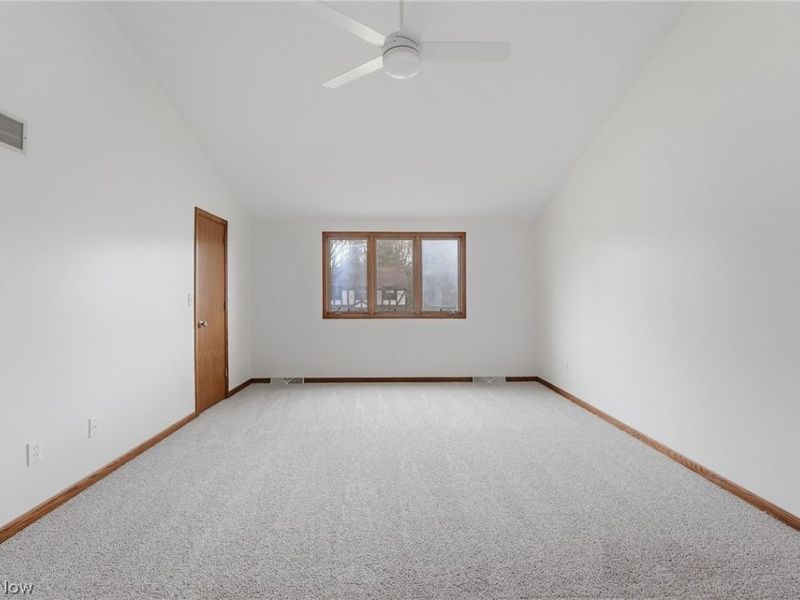 1960 Birkdale Drive, Uniontown, OH 44685 Photo 27