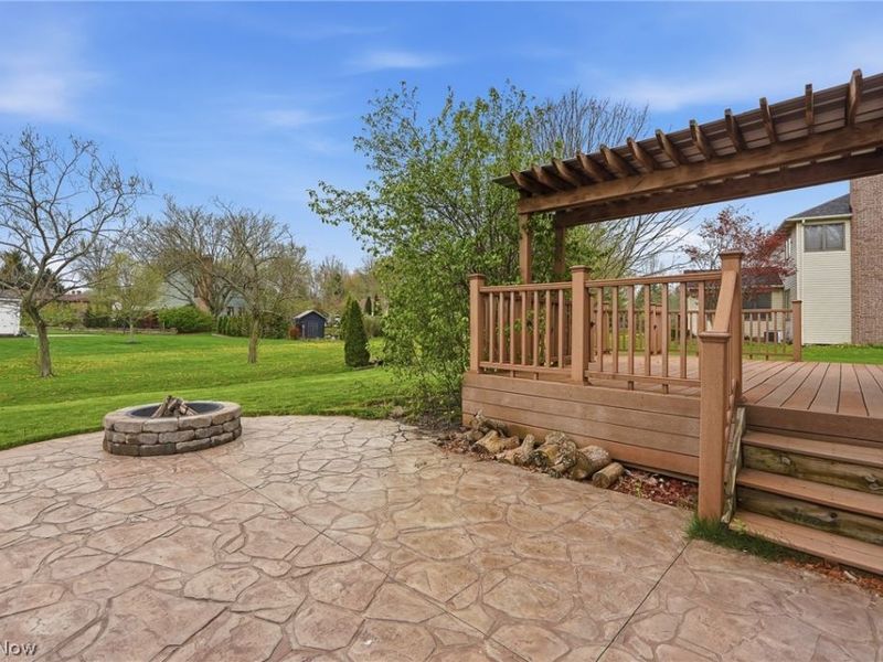 1960 Birkdale Drive, Uniontown, OH 44685 Photo 4