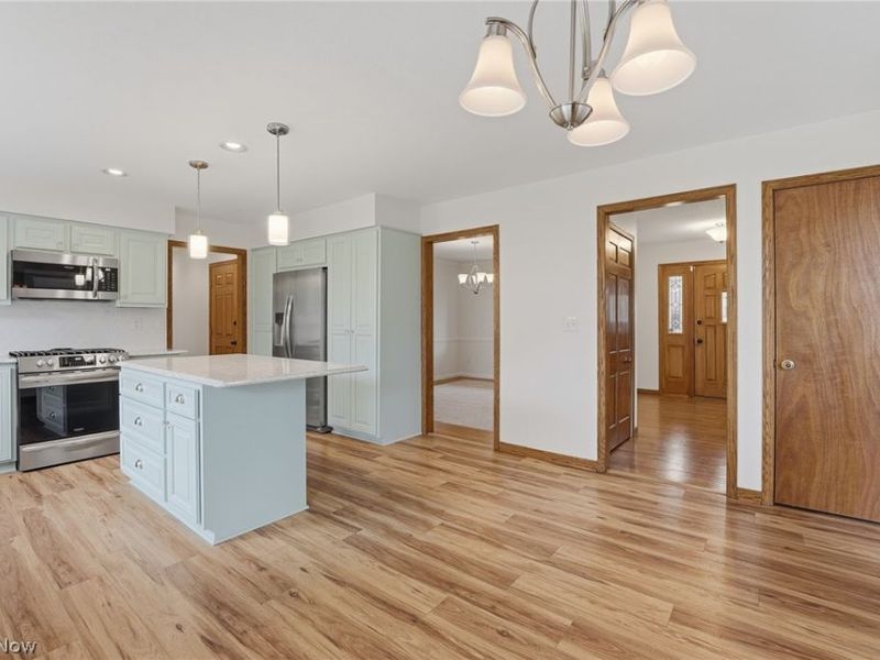 1960 Birkdale Drive, Uniontown, OH 44685 Photo 9