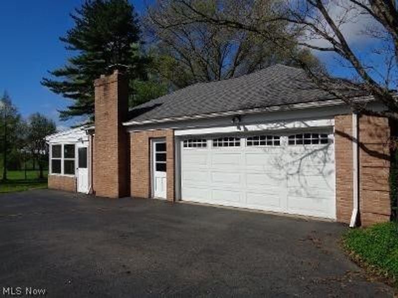 5968 Easy Pace Circle NW, Canton, OH 44718 Photo 2
