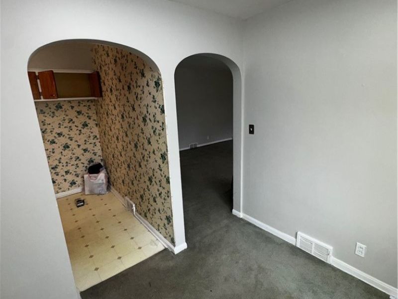 870 Frederick Boulevard , Akron, OH 44320 Photo 18